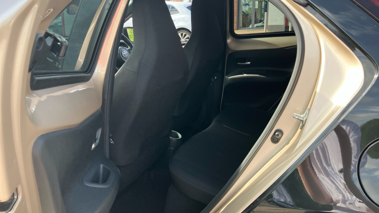 Toyota Aygo X 1.0 VVT-i Edge 5dr Petrol Hatchback